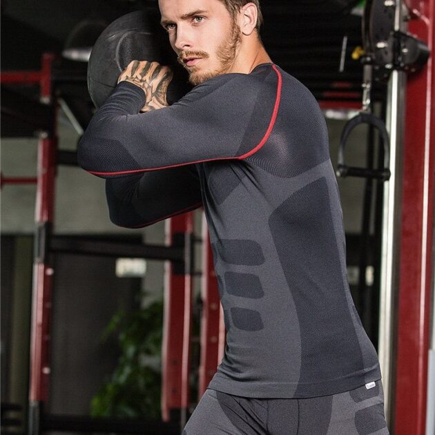 طقم رياضي قطعتان ( بودي + سكليست)