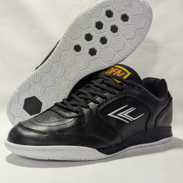 حذاء قاعة رياضة